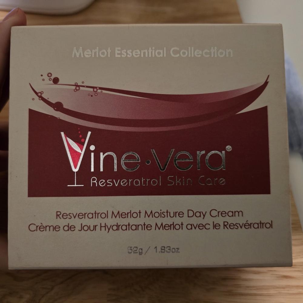 Red Resveratrol Moisturizer Skincare